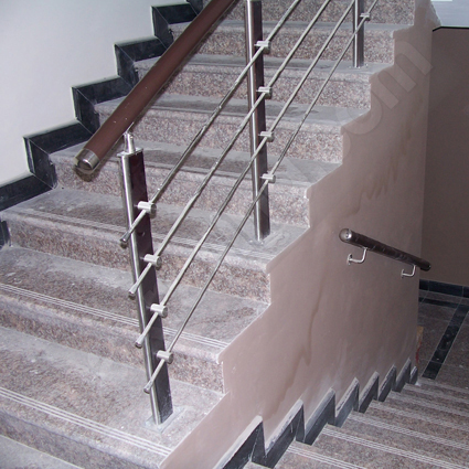 Парапети за стълби